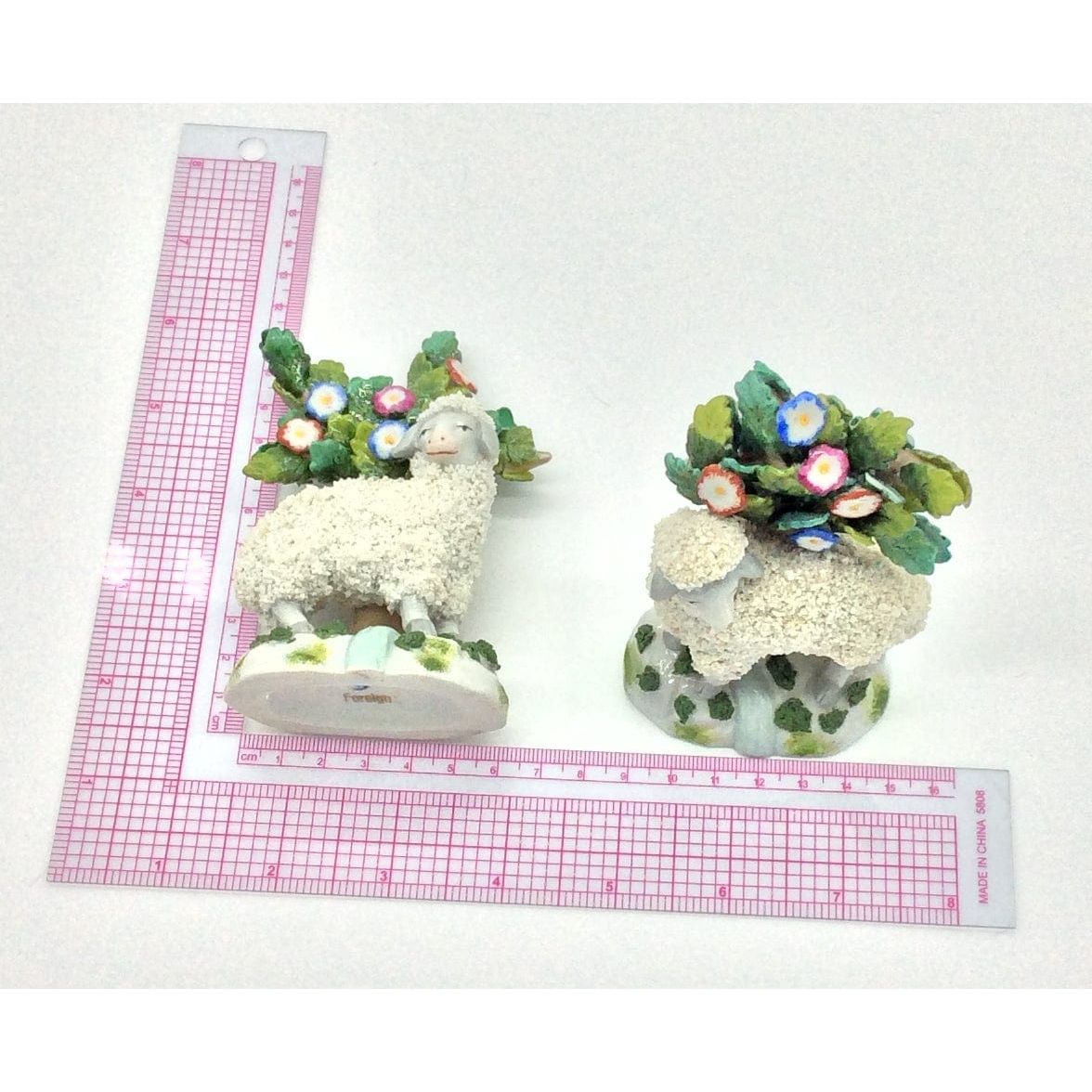 Pair of antique Staffordshire sheep figurines Vintage from the 19th century