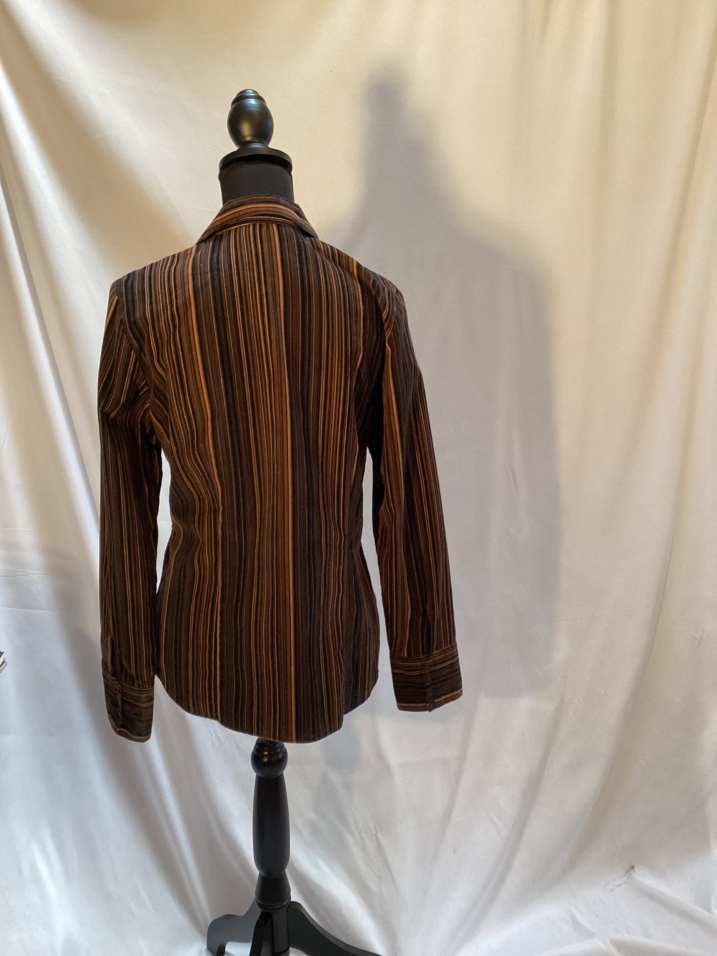 Harve Bernard Striped 100% warm Cotton Shirt by Bernard Holtzman with buttons