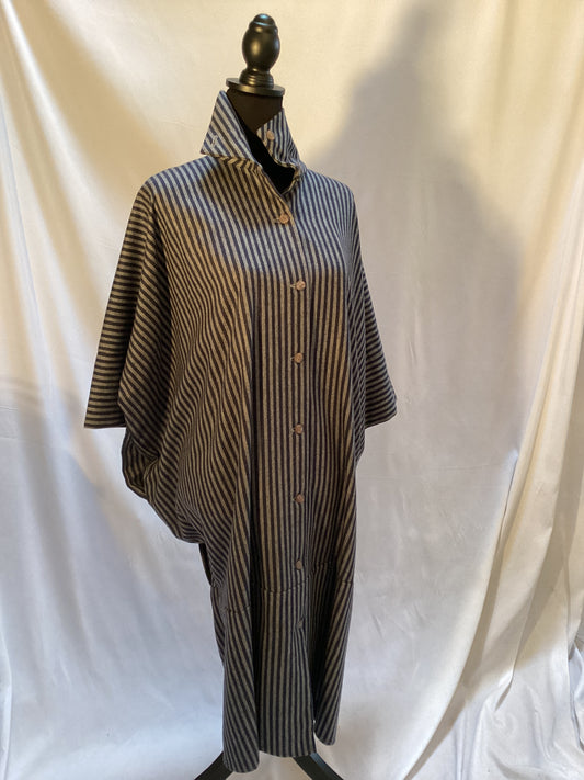 1980's Black and White Cocoon Blanket Style Coat with High Collar and Full Back