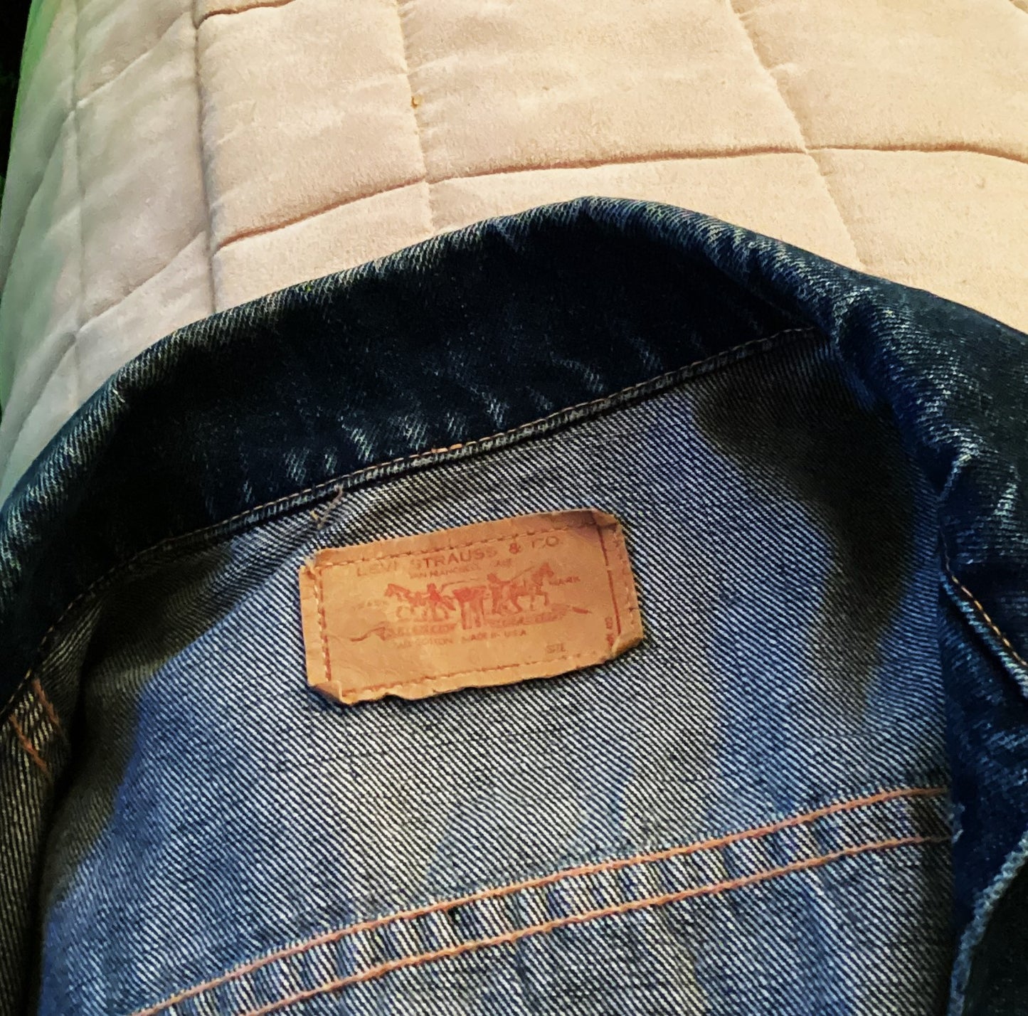 Levi Strauss Denim Jacket metal buttons size medium